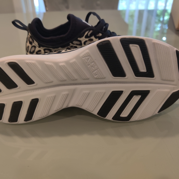 APL Leopard Print Sneakers - Picture 6 of 16